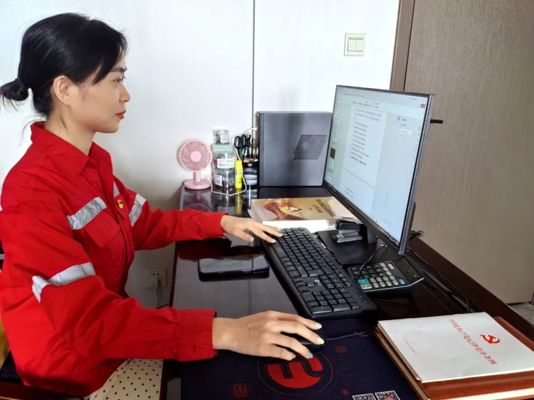 【宜化榜樣】化機公司李丹：提升素質(zhì)強技能，勇于奉獻顯擔當(圖2)